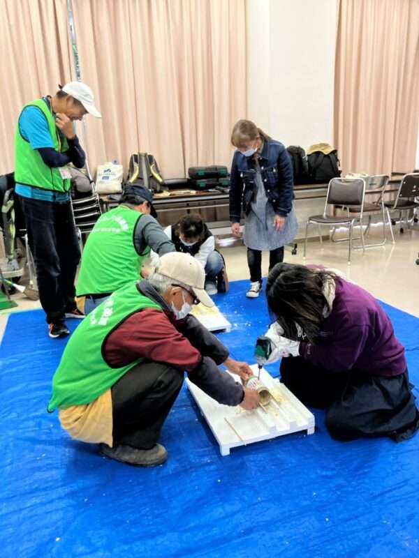 竹あかり作り 251101