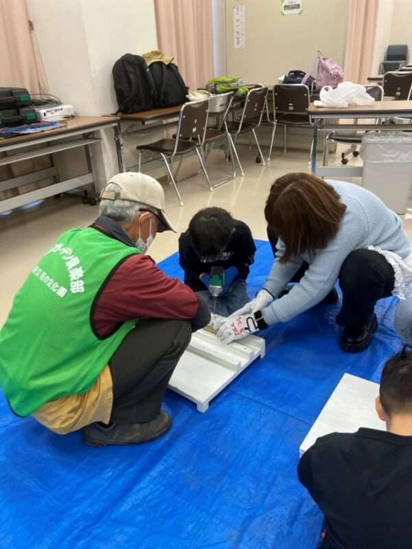 竹あかり作り 251101